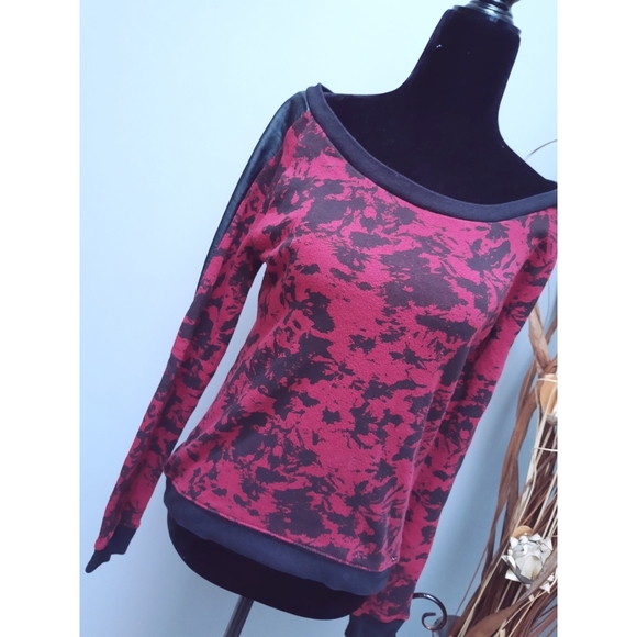 $5•ADD•ON• Volcom | Splattered Print Sweater - Picture 1 of 5